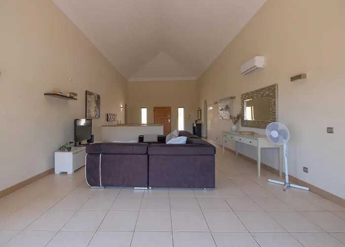 Limoeiro 펜션 라고스